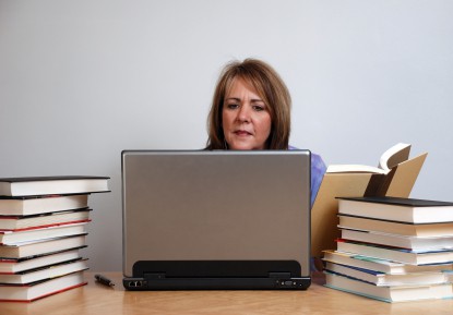 Surround yourself withbooks to write better blogs Surround yourself withbooks to write better blogs