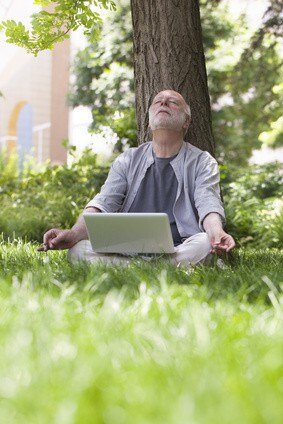Meditating can help avoid online distractions