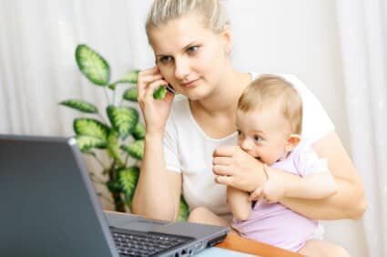 Think you can multitask online? Think again. This mum can't concentrate equally on everything she is doing.